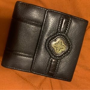 Womens Nice Black wallet with gold detail mandala flower type symbol super cute